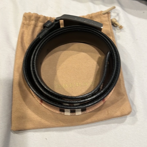 Men’s Burberry belt - Picture 2 of 2